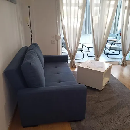 Brisas Del Mar سالو